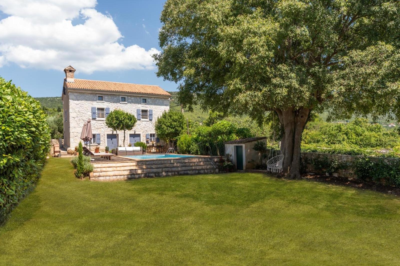 Villa Lauriana Diminići Екстериор снимка